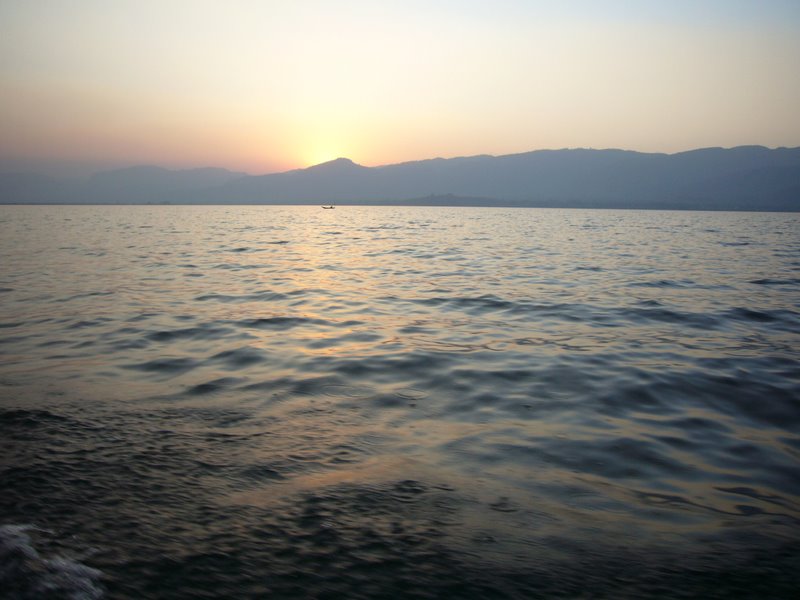 Travel - Myanmar - Inle Lake - Second Boat Trip - Back to Queen Inn